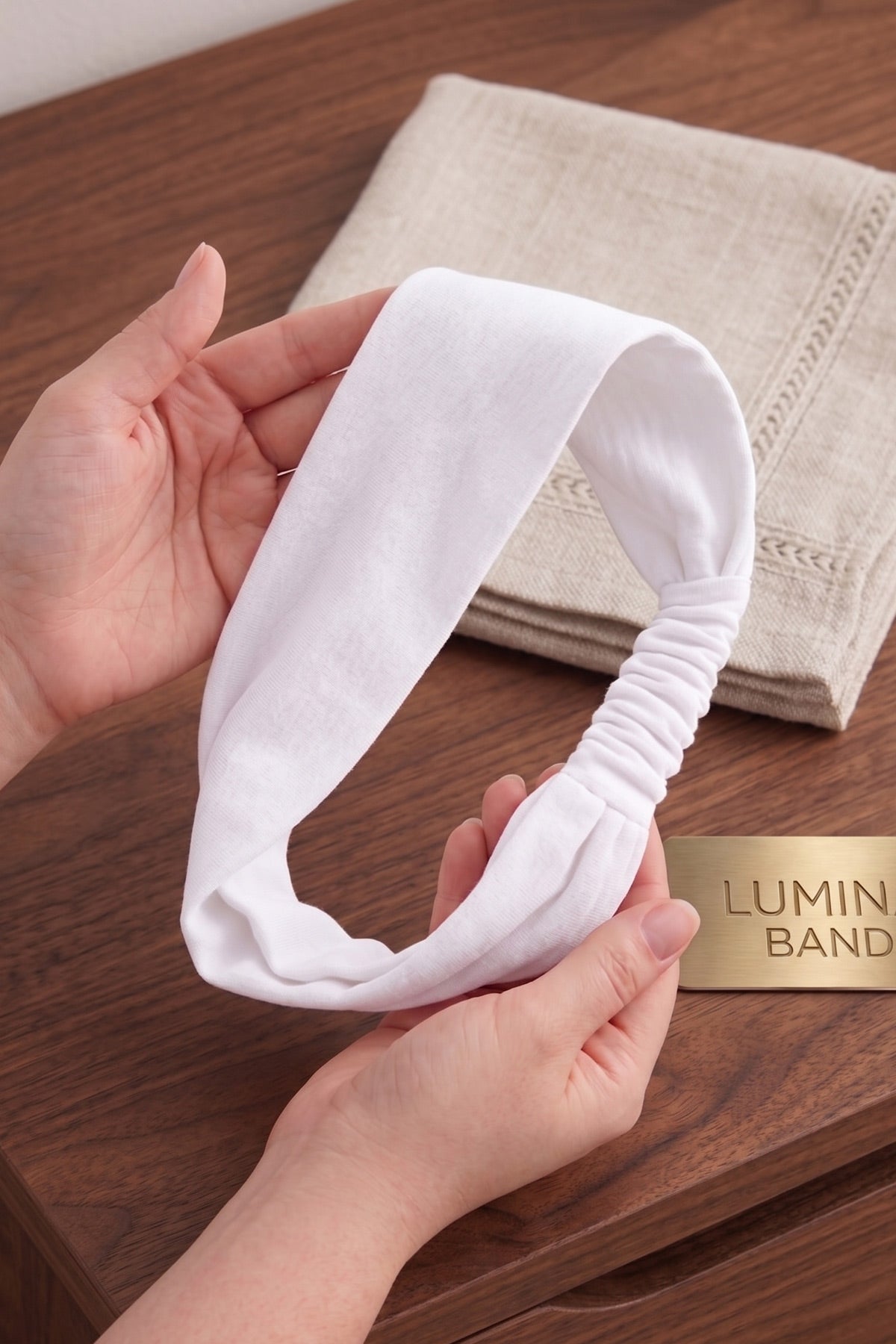 Beyaz Pamuklu Kumaş Lastikli Bandana – Saç Aksesuarı Esnek Saç Bandı