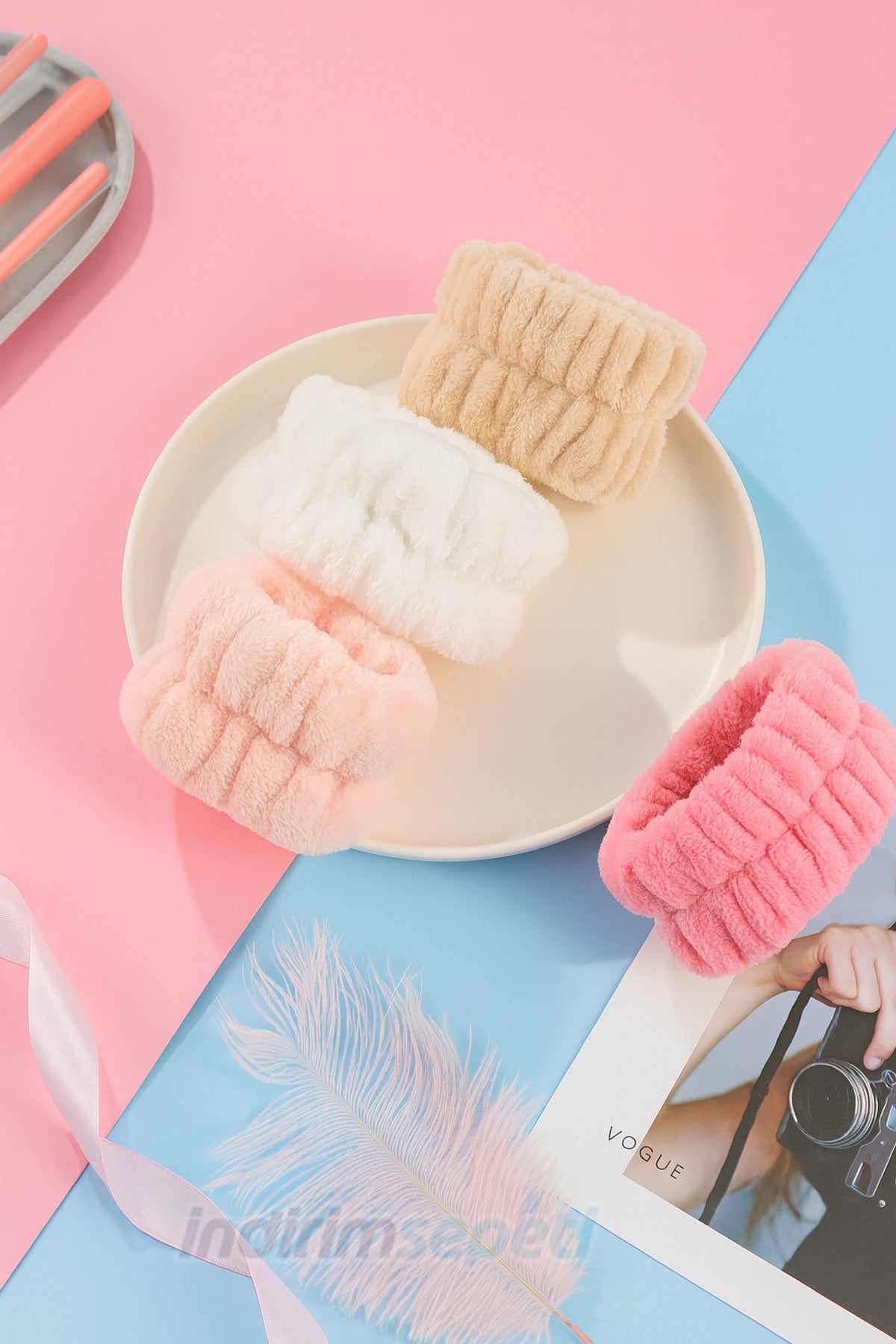 Makyaj ve Cilt Bakım Bilek Bandı – Su Akıtmaz Yumuşak Peluş Bileklik (2’li Set) | Karışık Renk - indirimsepeti