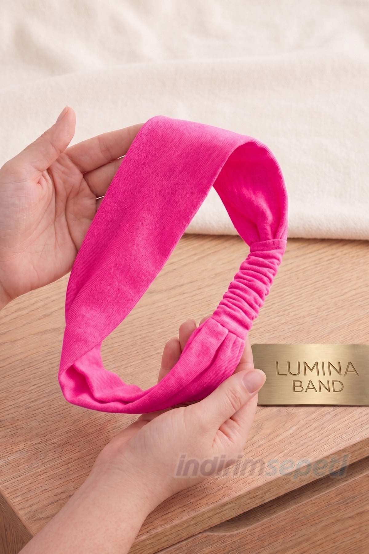 Fosforlu Pembe Pamuklu Kumaş Lastikli Bandana – Saç Aksesuarı Esnek Saç Bandı