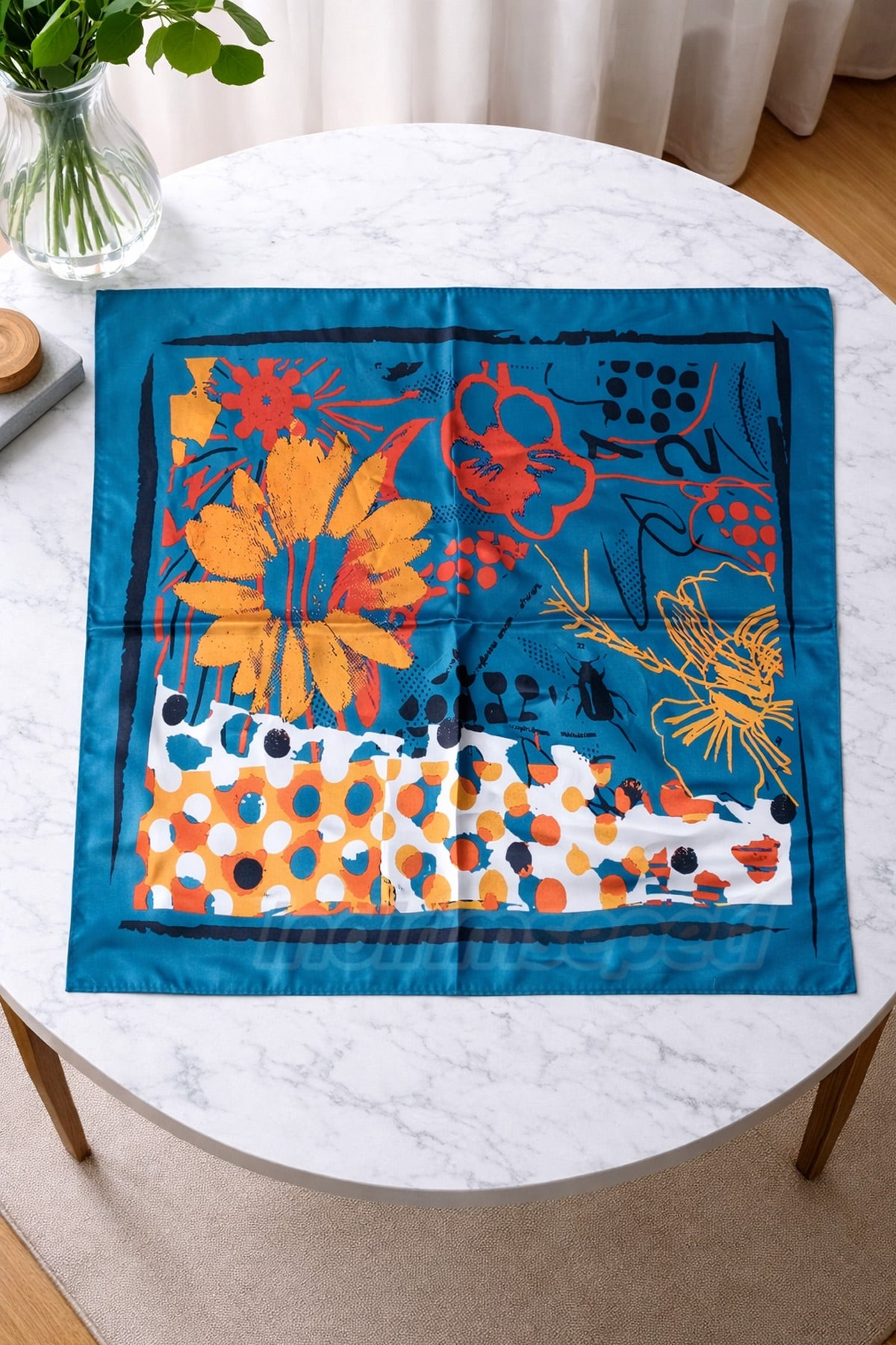 Soyut Çiçek Desenli Saten Kare Bandana Fular 50x50 cm – Pürüzsüz, Yumuşak, Şık Saç ve Çanta Aksesuarı - indirimsepeti