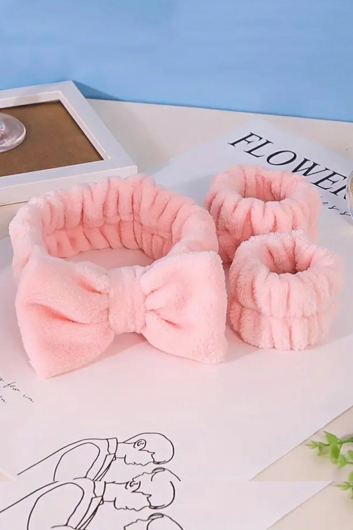 Peluş Pembe Makyaj Bandı ve 2’li Bileklik Seti – Su Akıtmaz Yumuşak Spa Yüz Yıkama & Cilt Bakım Bandı - indirimsepeti