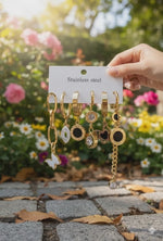 Çelik Küpe Seti 6’lı – Gold Renk Paslanmaz Çelik Halka, Zincir, Kalp, Yonca ve Taş Detaylı Küpe